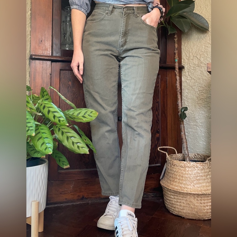 Vtg army green denim Liz Claiborne classic fit mom jeans wedgie fit